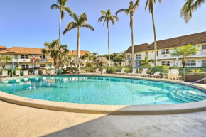 Marco Island Condo about 1 Mi to the Beach!